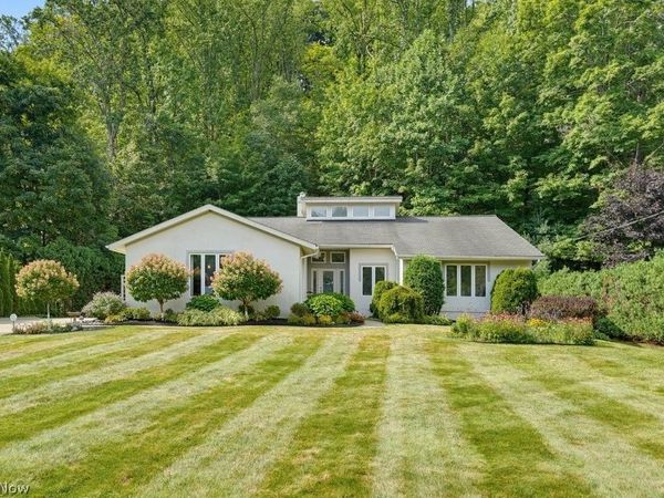 2596 Dodd Road , Willoughby Hills, OH 44094