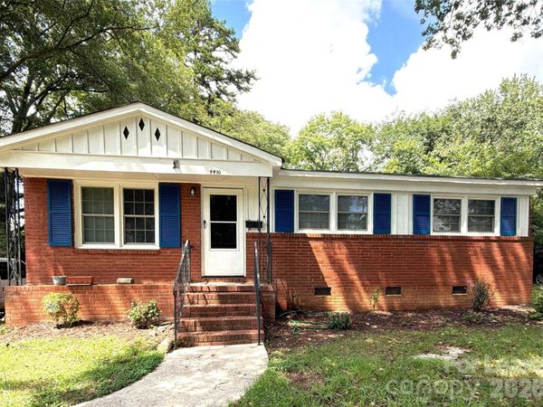 4410 Brooktree Drive , Charlotte, NC 28208