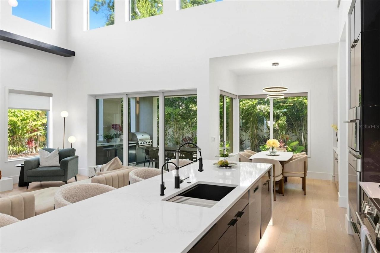1805 Goldenrod Street, Sarasota, FL 34239 Photo