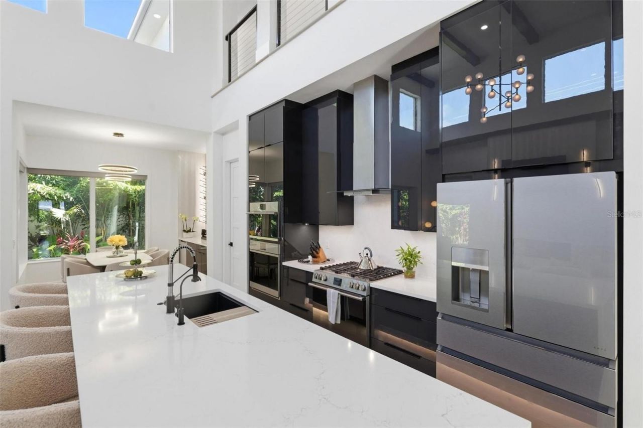 1805 Goldenrod Street, Sarasota, FL 34239 Photo
