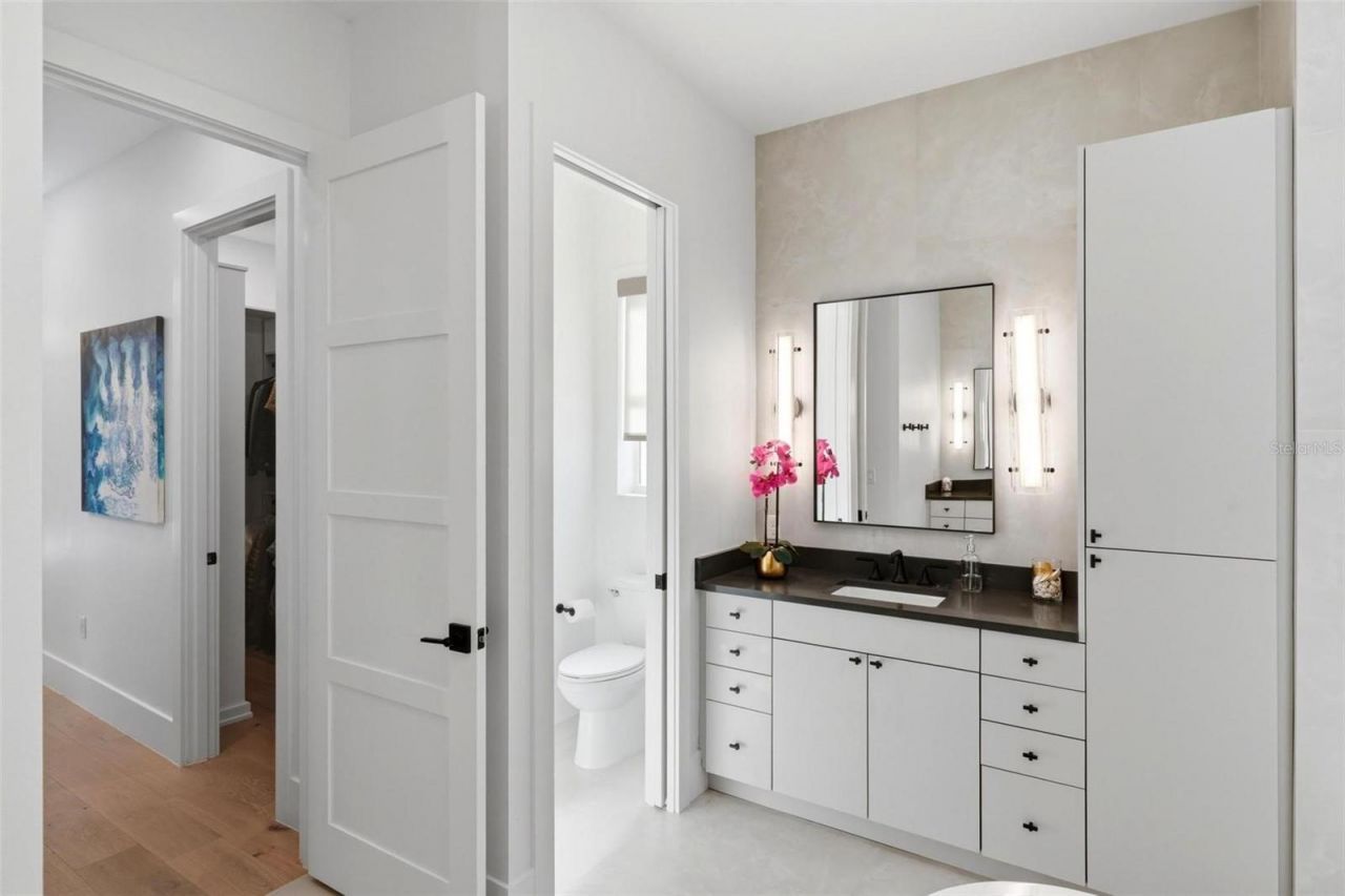 1805 Goldenrod Street, Sarasota, FL 34239 Photo