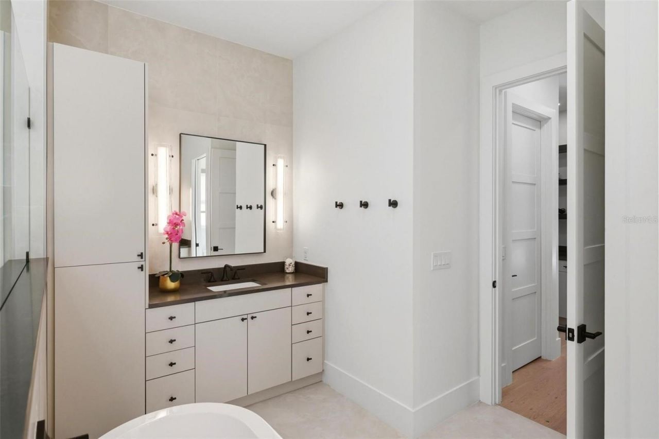 1805 Goldenrod Street, Sarasota, FL 34239 Photo