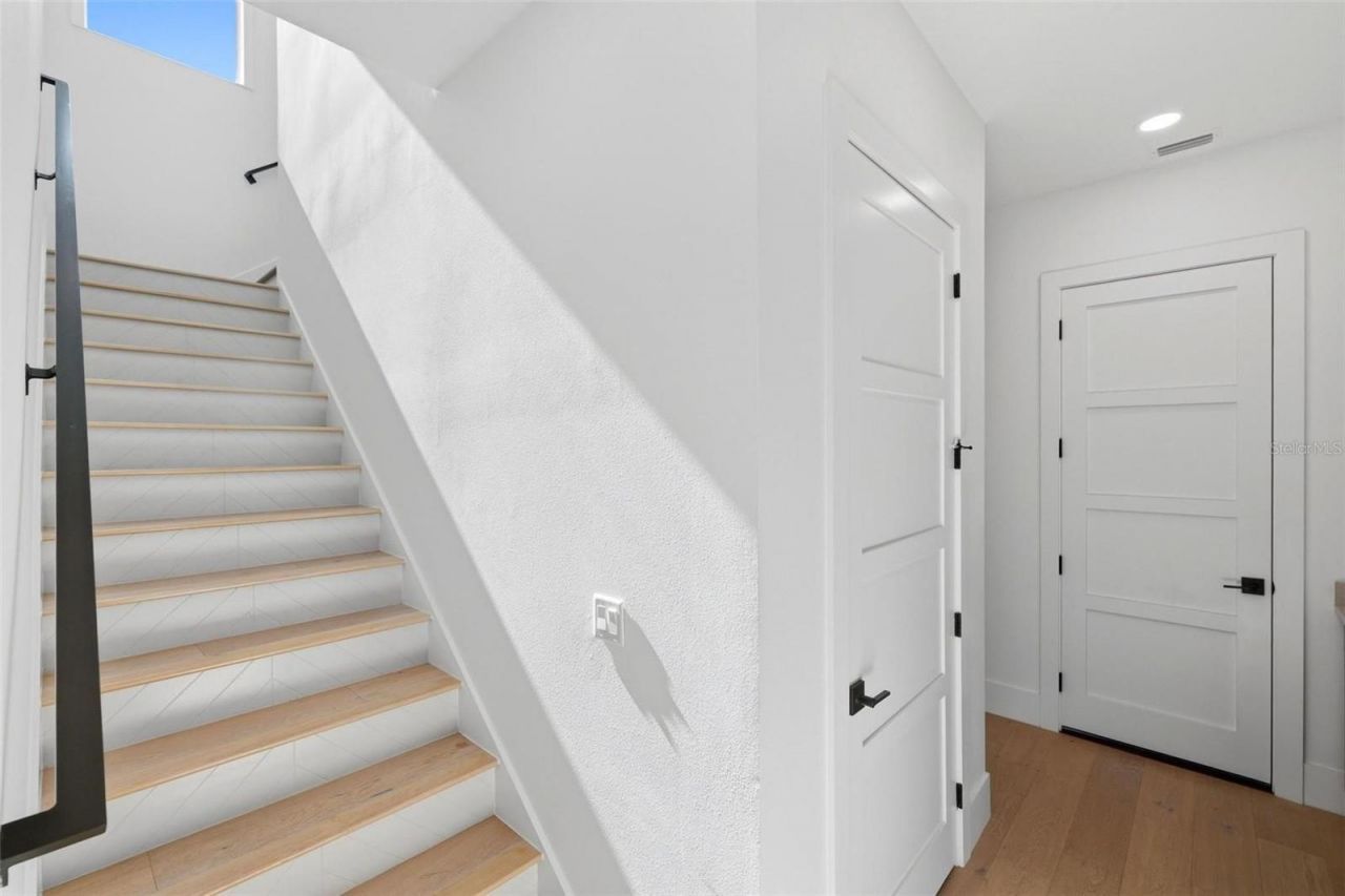 1805 Goldenrod Street, Sarasota, FL 34239 Photo