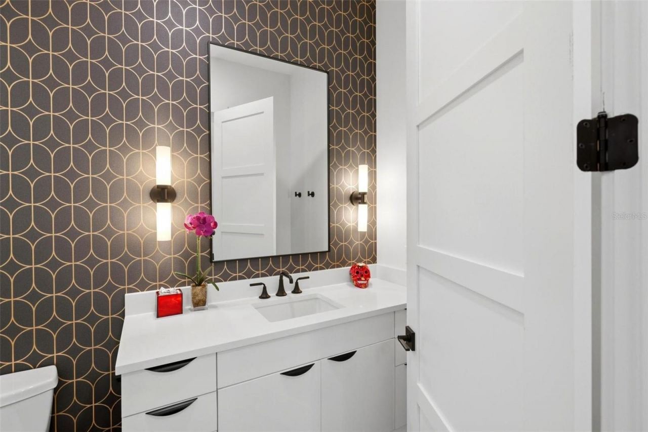 1805 Goldenrod Street, Sarasota, FL 34239 Photo