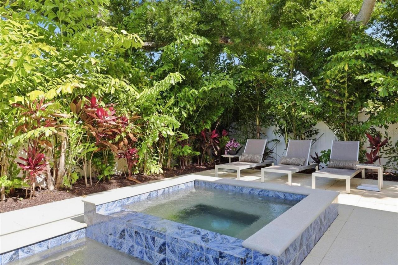 1805 Goldenrod Street, Sarasota, FL 34239 Photo