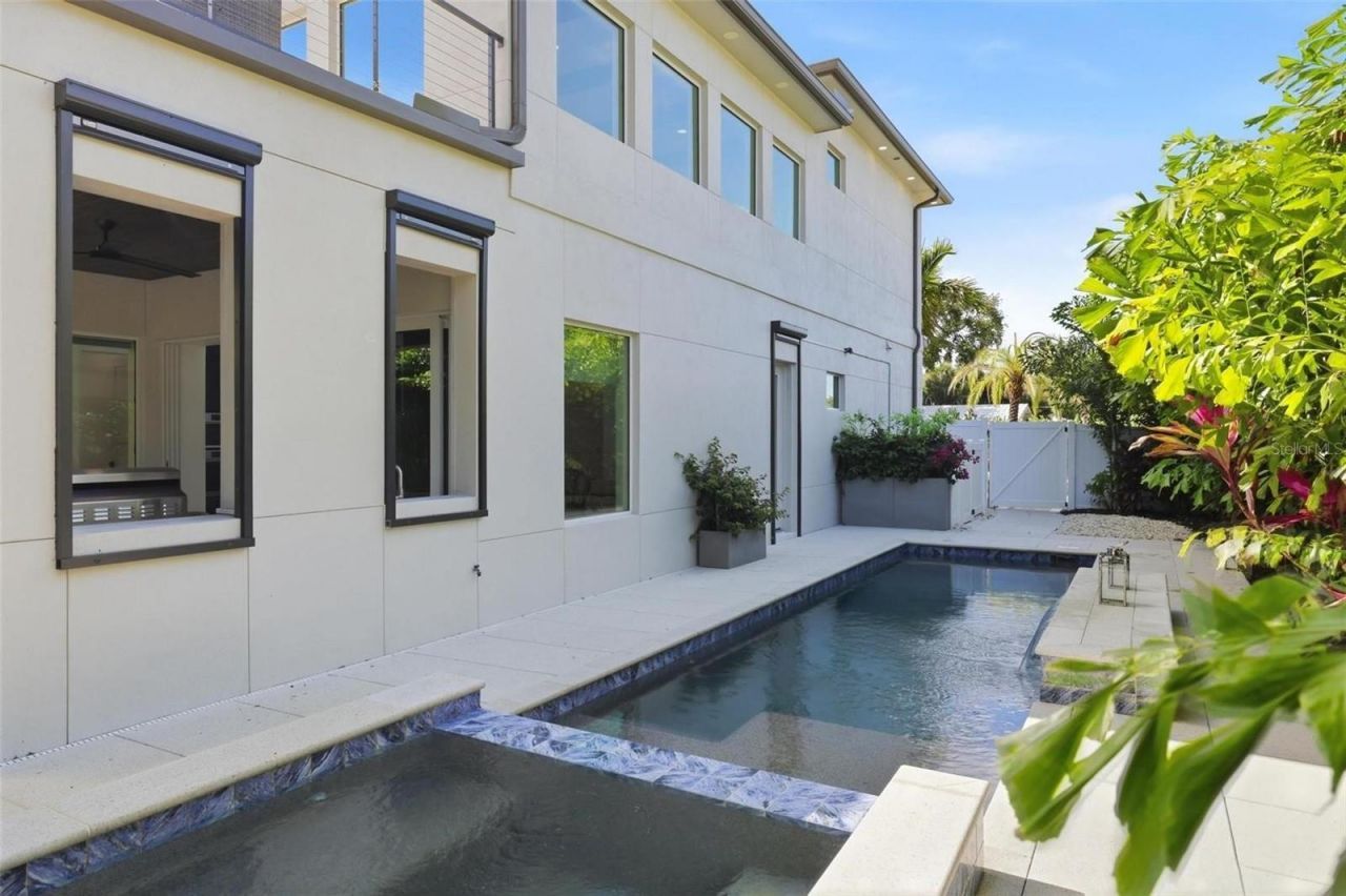 1805 Goldenrod Street, Sarasota, FL 34239 Photo