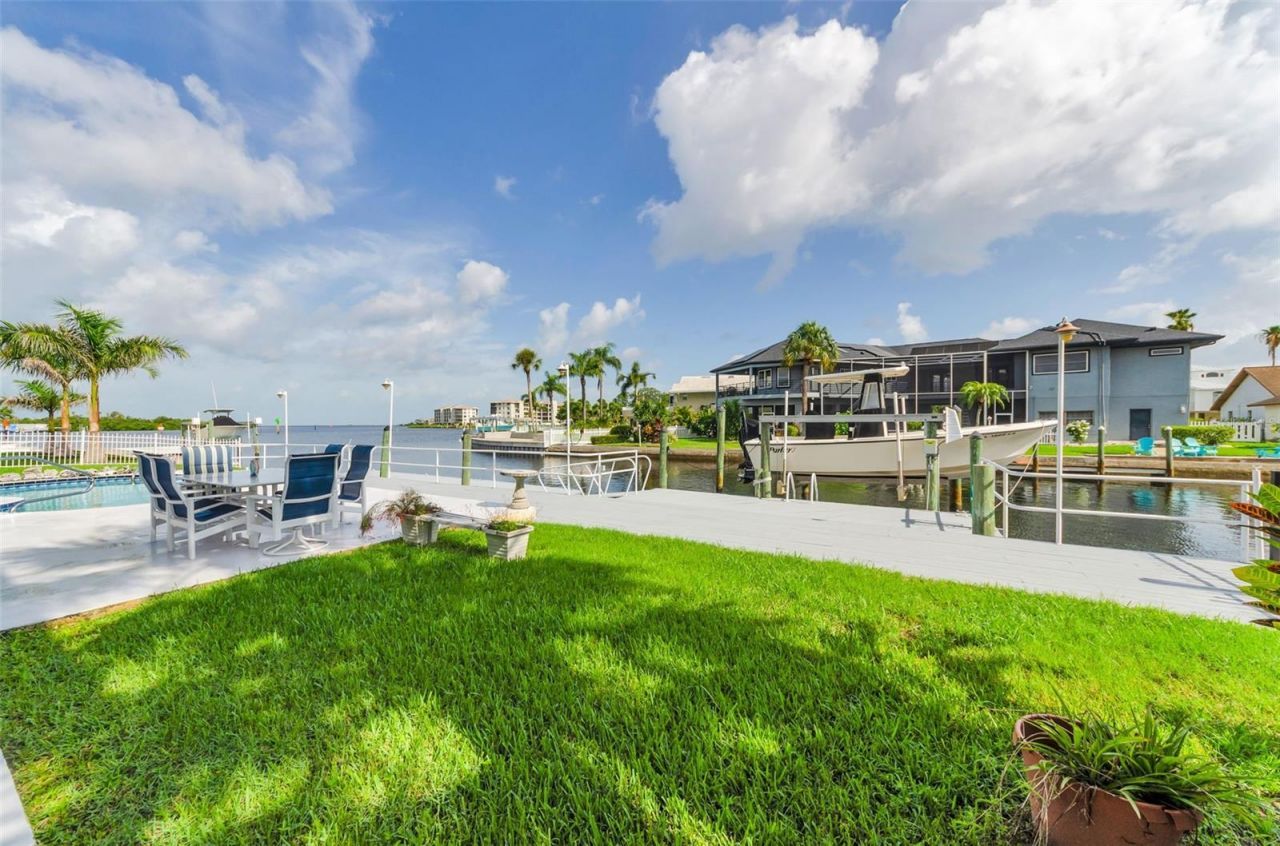 8001 Brighton Drive, Port Richey, FL 34668 Photo