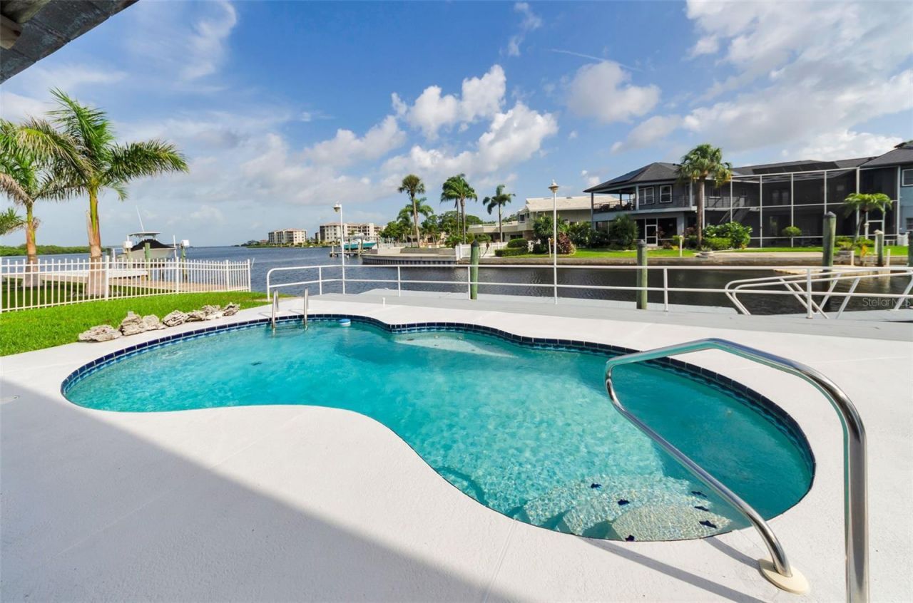 8001 Brighton Drive, Port Richey, FL 34668 Photo