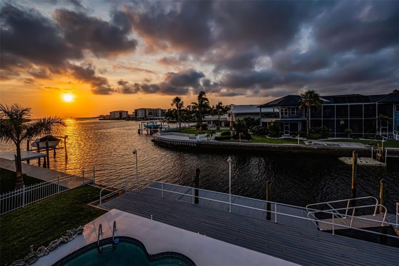 8001 Brighton Drive, Port Richey, FL 34668 Photo