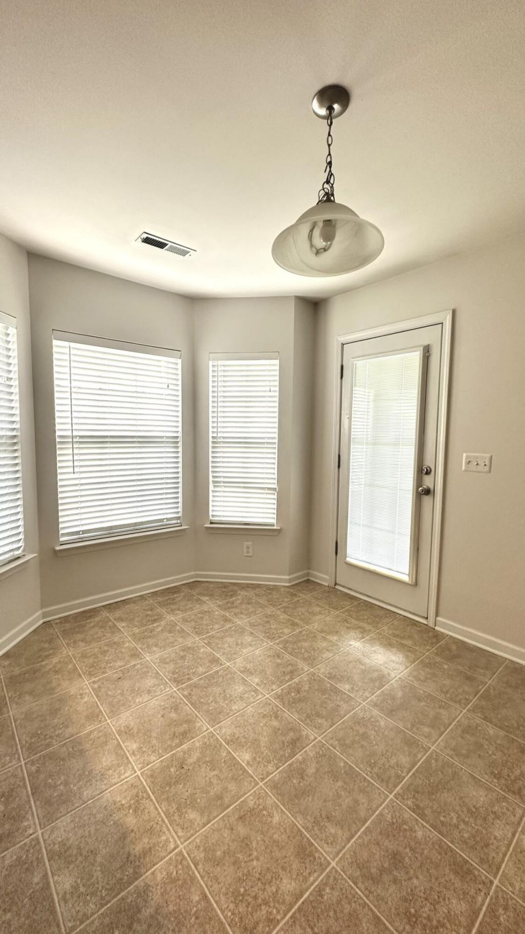 220 Jackson Street Photo 4