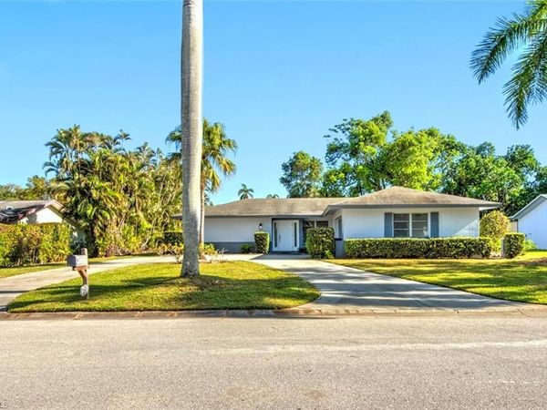 5661 Eichen CIR E, FORT MYERS, FL 33919