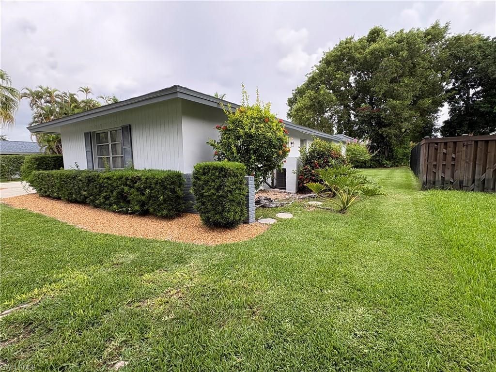 5661 Eichen Cir E, Fort Myers, FL 33919 Photo
