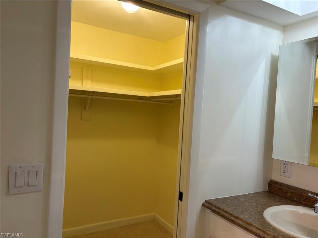 5661 Eichen Cir E, Fort Myers, FL 33919 Photo