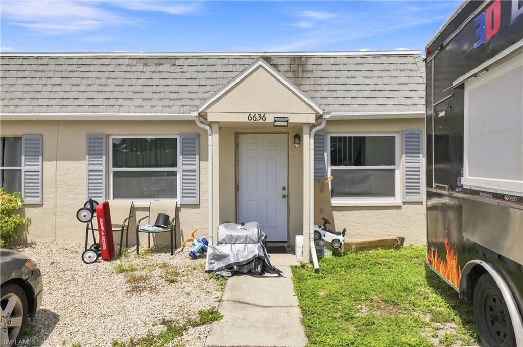 6636-6640 Warwick Cir, Fort Myers, FL 33919 Photo