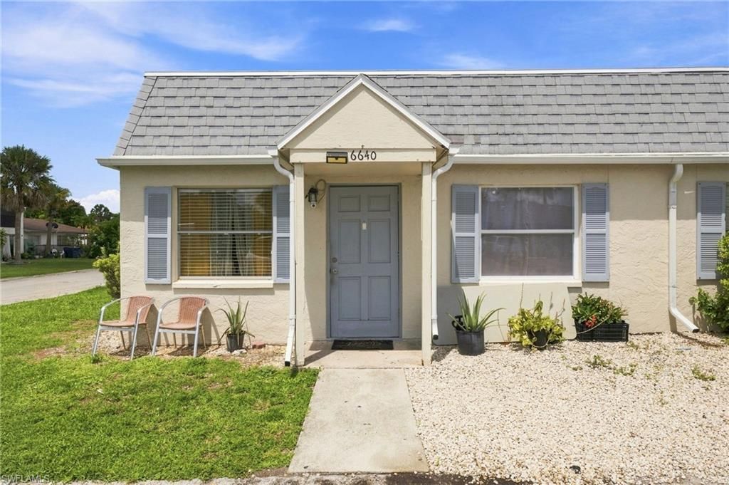 6636-6640 Warwick Cir, Fort Myers, FL 33919 Photo