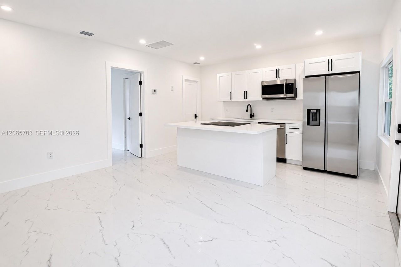 3312 SW 1st Ave, Unit 3312, Miami, FL 33145 Photo