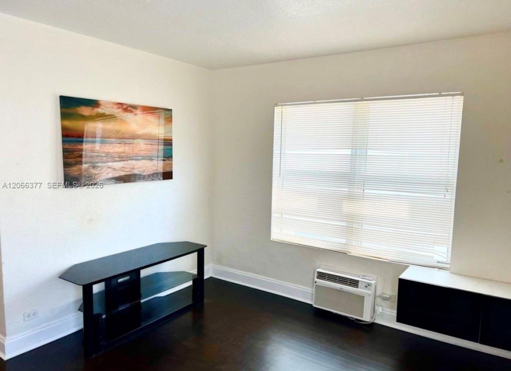 7334 Harding Ave, Unit 4, Miami Beach, FL 33141 Photo