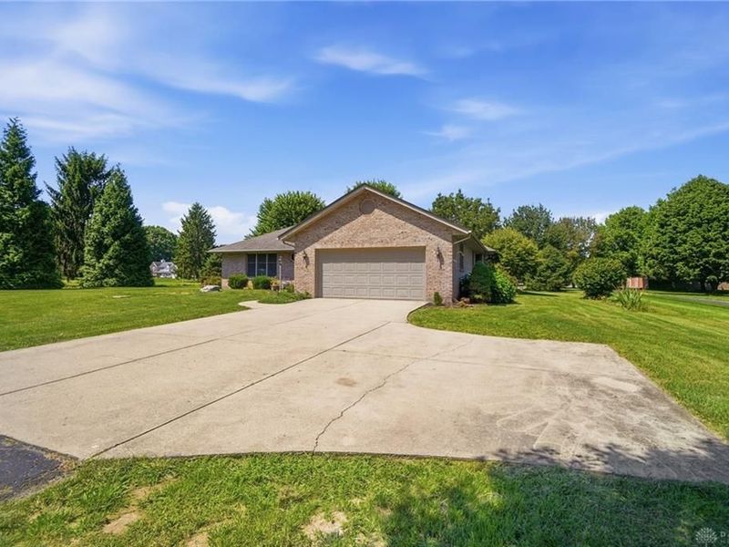 10619 Frederick Pike, Butler Township, OH 45377 Photo 2