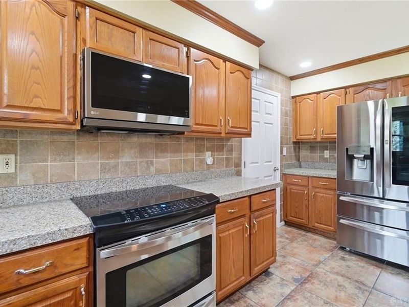 10619 Frederick Pike, Butler Township, OH 45377 Photo 25