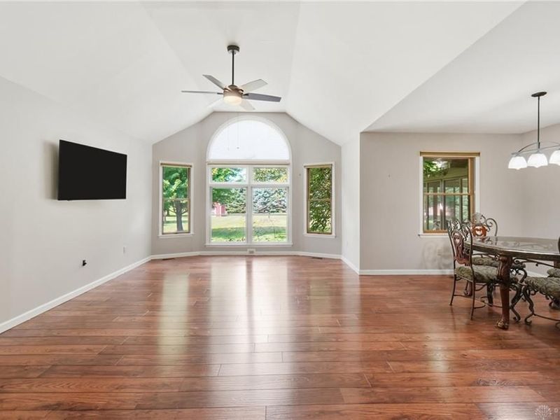 10619 Frederick Pike, Butler Township, OH 45377 Photo 8