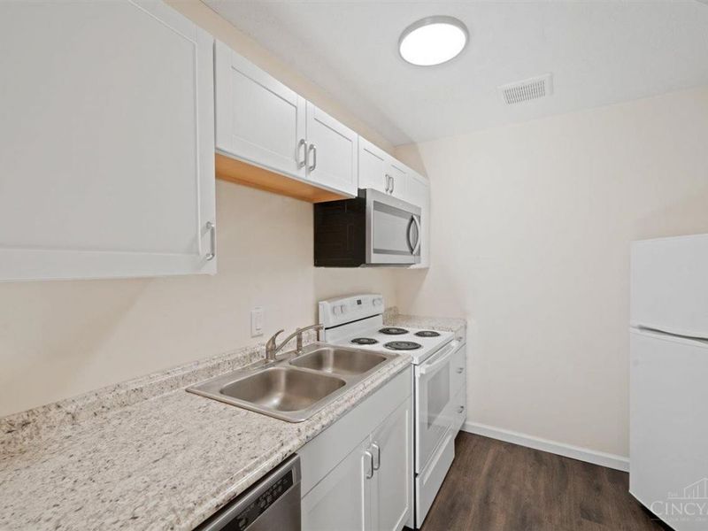 1619 Mansfield Street, Cincinnati, OH 45202 Photo 10
