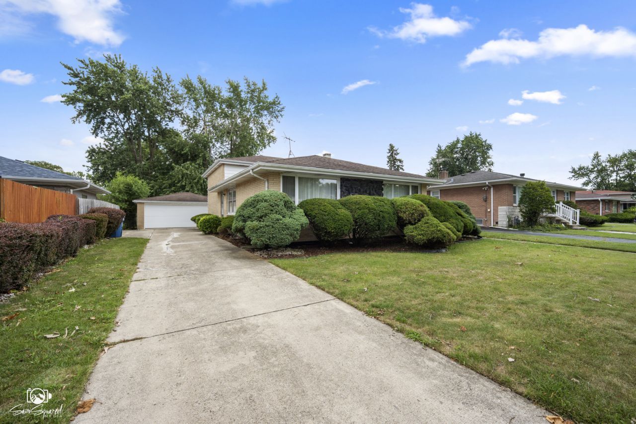 235 Abbott Avenue, Chicago Heights, IL 60411 Main Photo