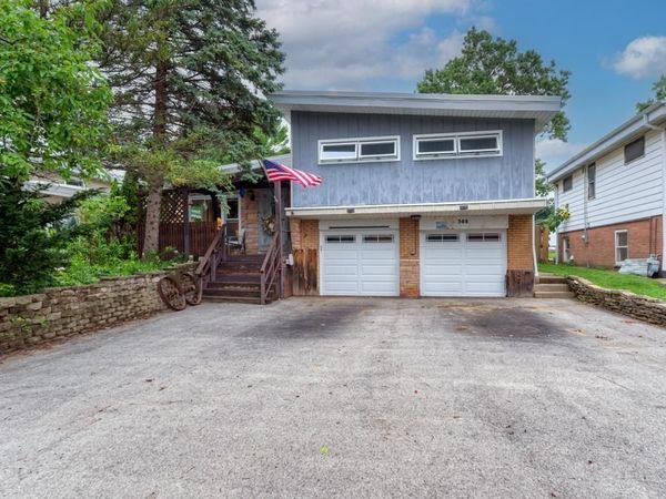 508 S Charleton Street , Willow Springs, IL 60480