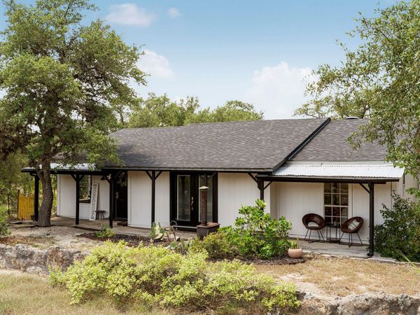 2591 Spring Valley DR, Dripping Springs, TX 78620