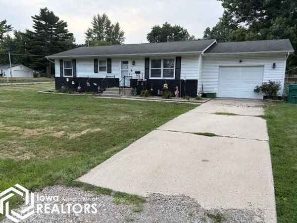 408 S Bloomfield Ave, Bloomfield, IA 52537