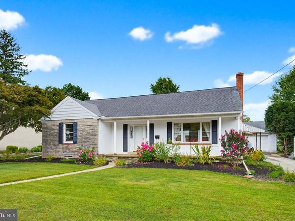 24 W DENLINGER AVENUE, STRASBURG, PA 17579