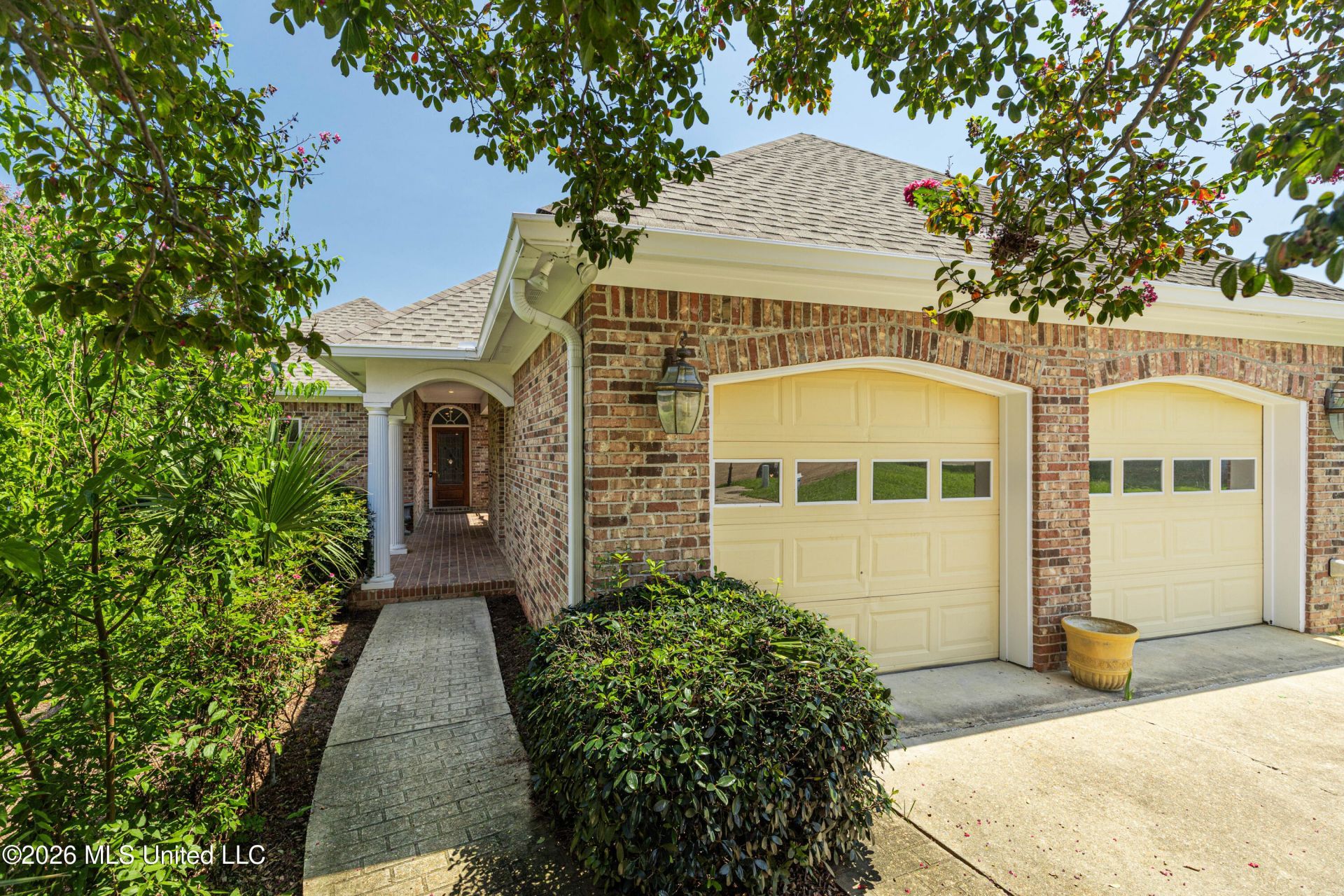 504 Beacon Cove, Brandon, MS 39047 Main Photo
