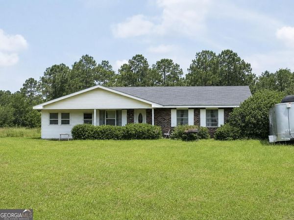 1229 NE Maryann Prescott Road, Glennville, GA 30427