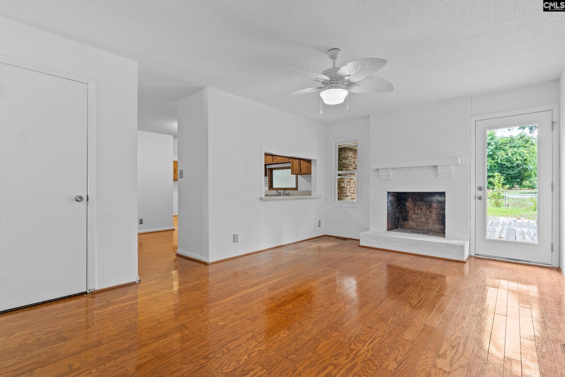 101 Stuart Lane  Photo 12