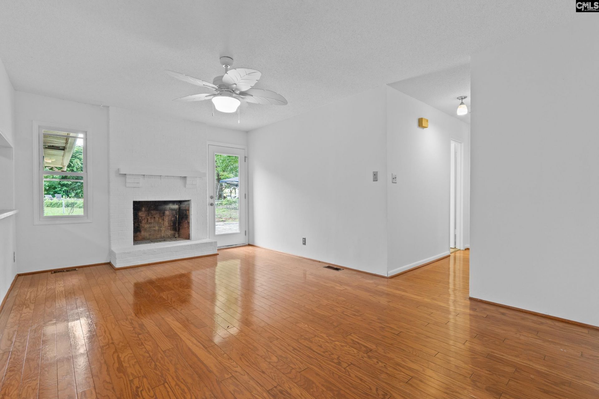 101 Stuart Lane  Photo 13