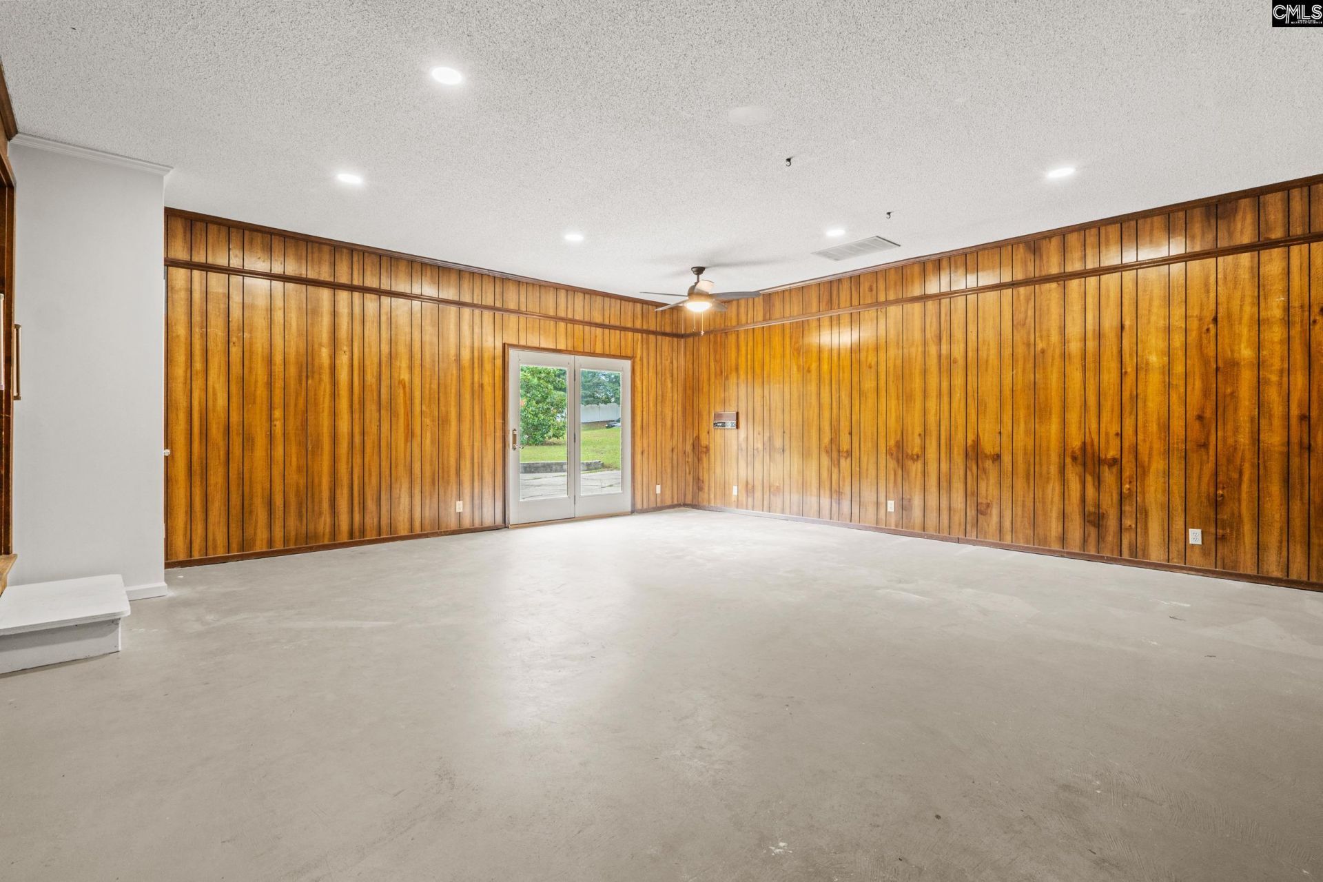 101 Stuart Lane  Photo 28