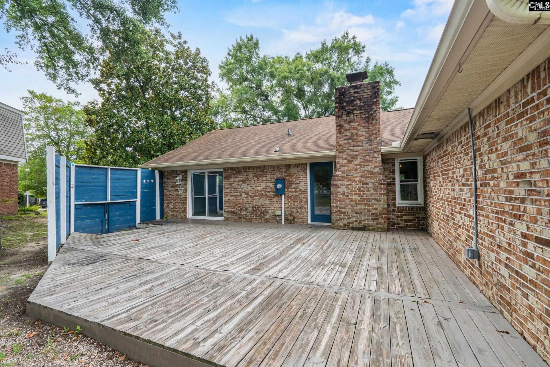 101 Stuart Lane  Photo 32