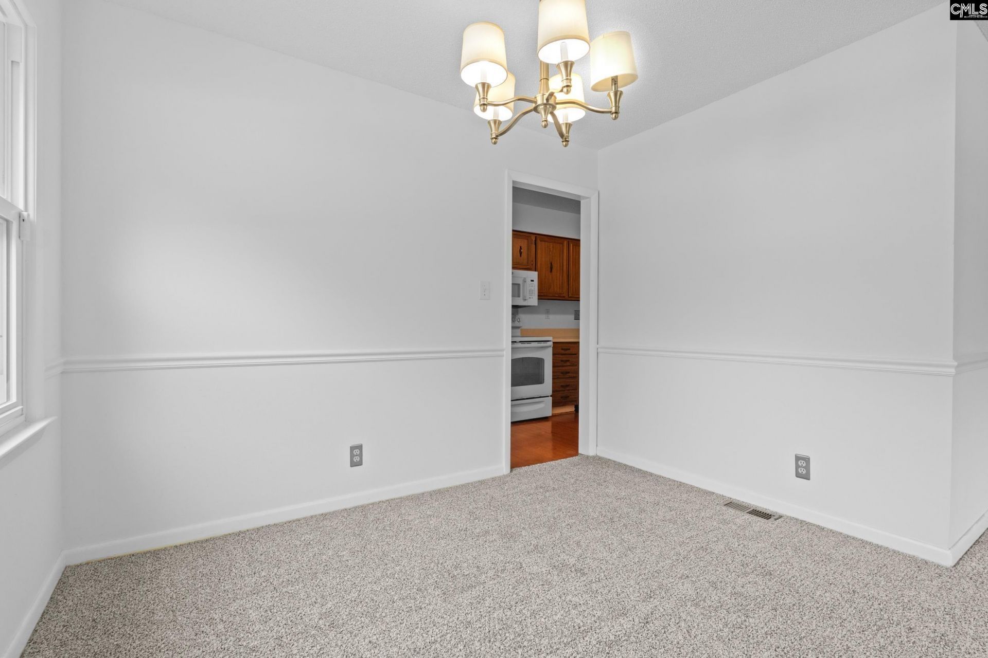 101 Stuart Lane  Photo 7
