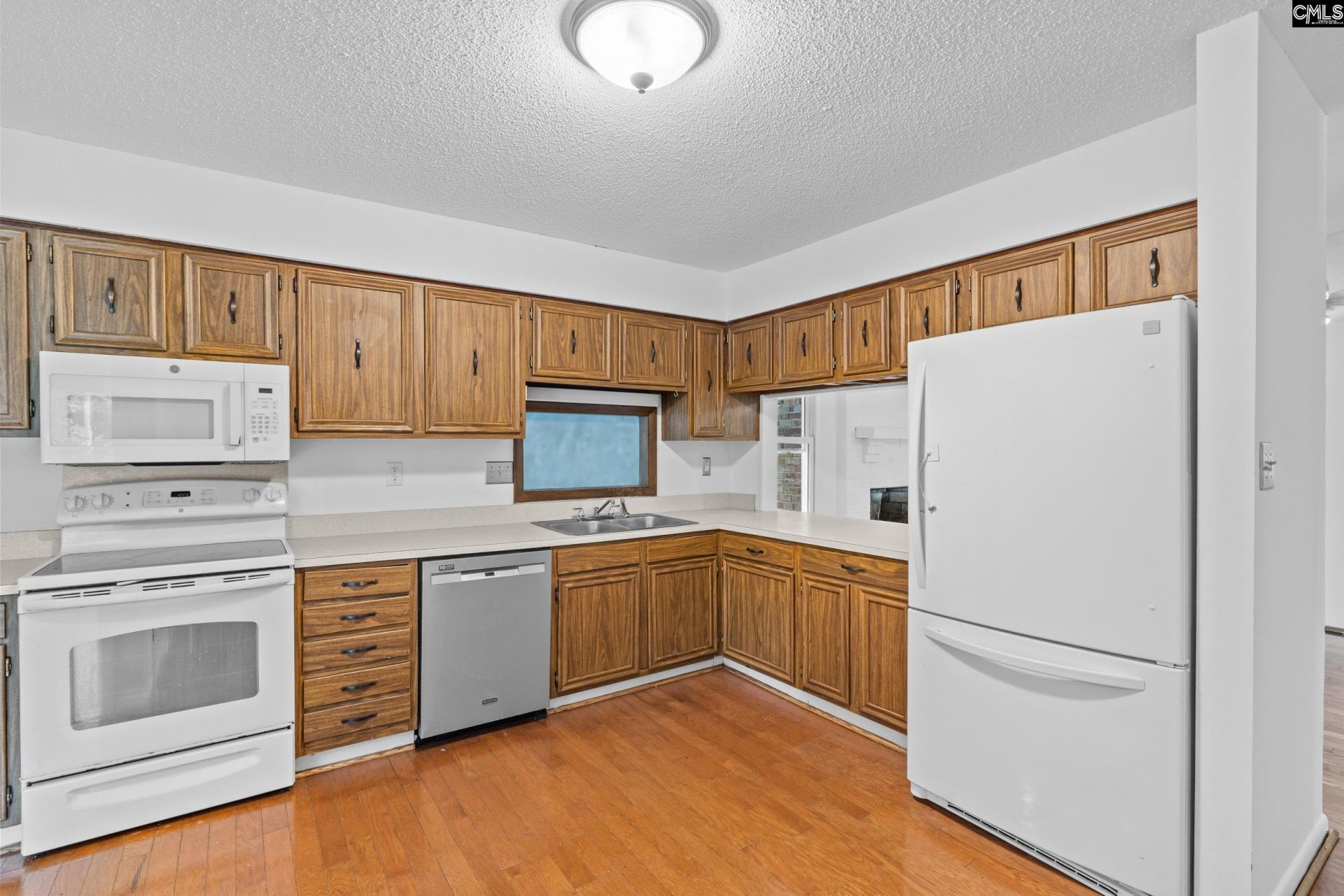 101 Stuart Lane  Photo 8