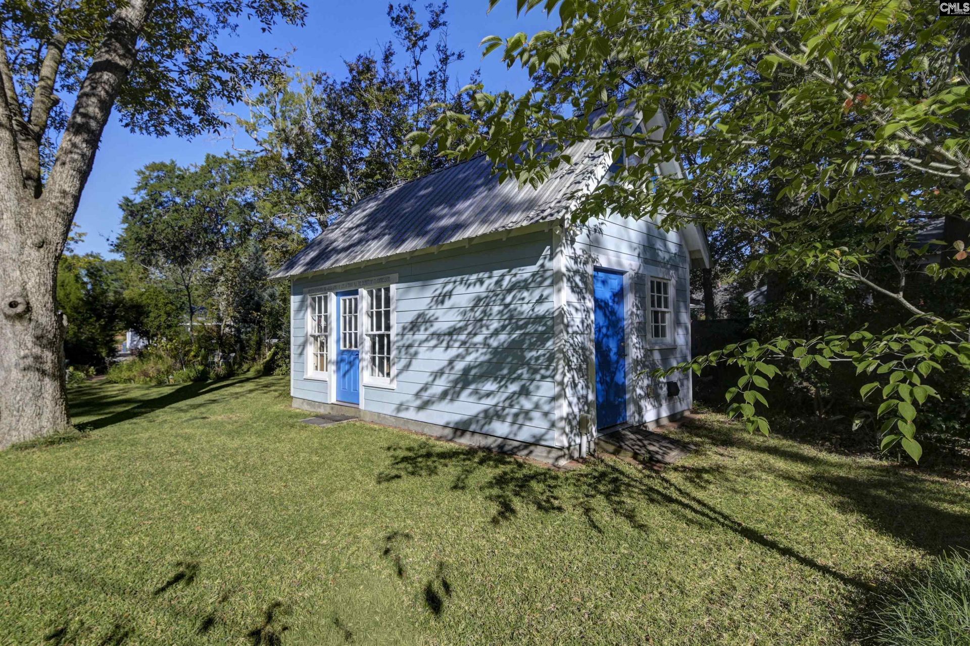 1110 Hagood Avenue Photo 5