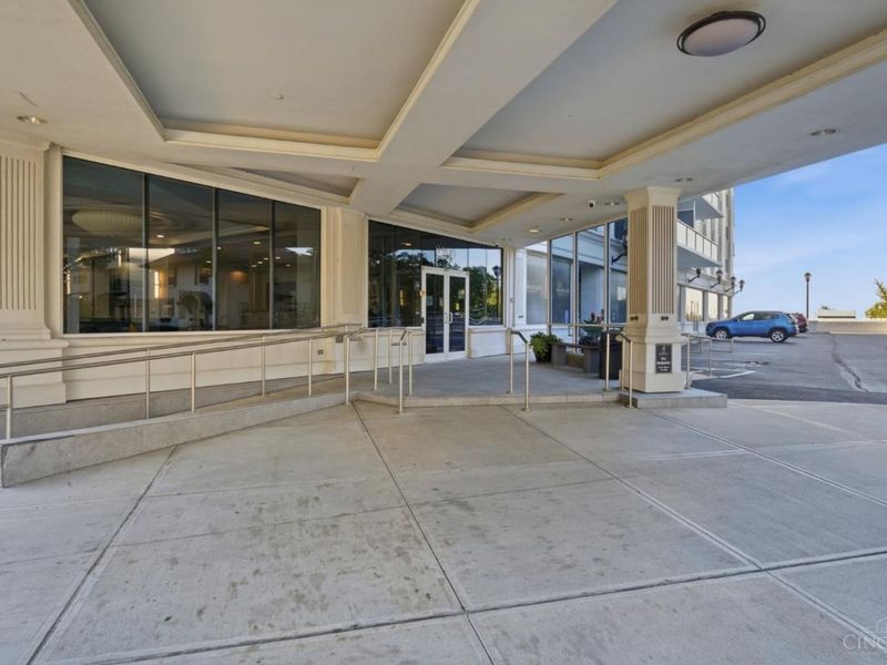 2200 Victory Parkway, Unit 905, Cincinnati, OH 45206 Photo 5