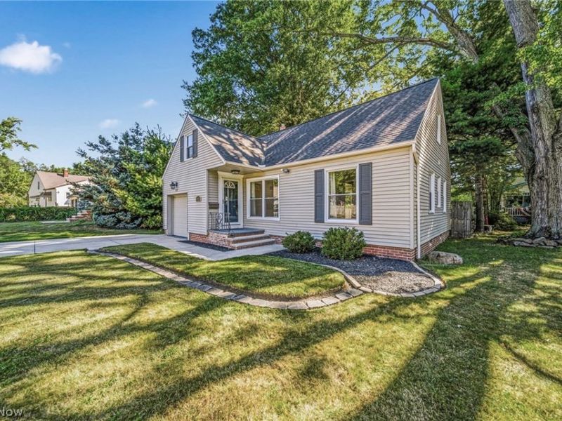 913 Glenside Road, South Euclid, OH 44121 Photo 2