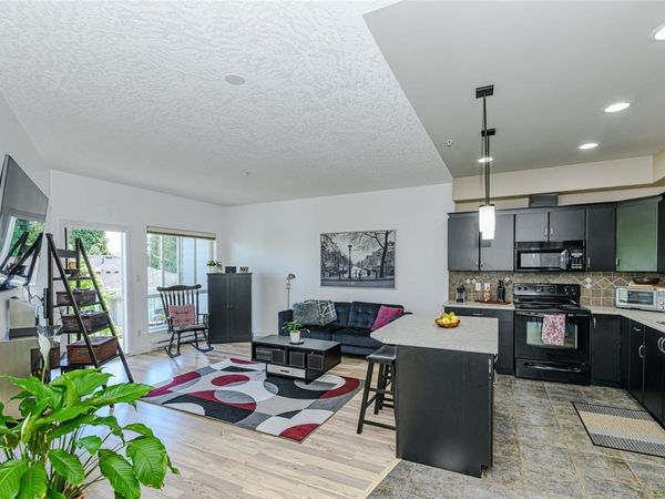 3915 Carey Rd , Unit #205, Saanich, BC V8Z 1Z6