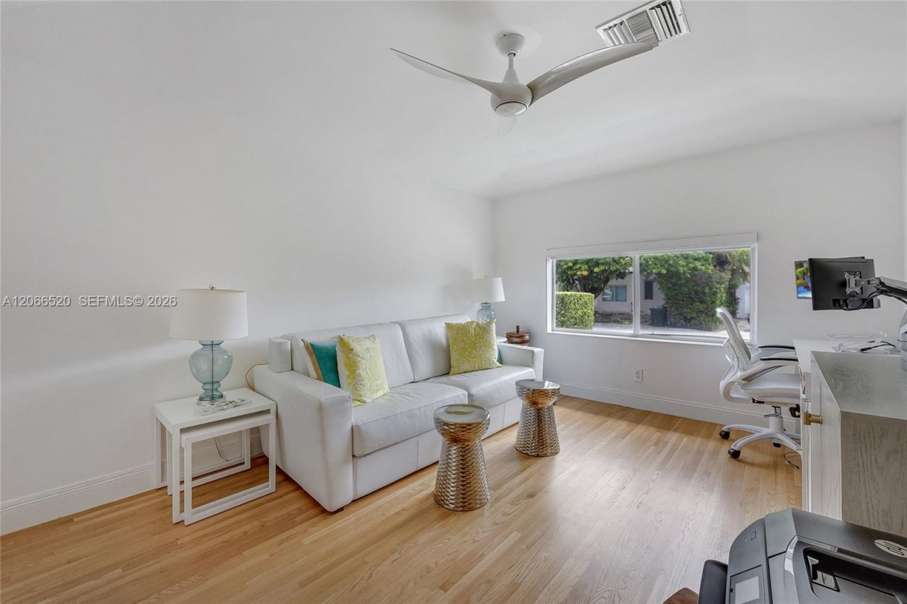 8950 Byron Ave , Surfside, FL 33154 Photo