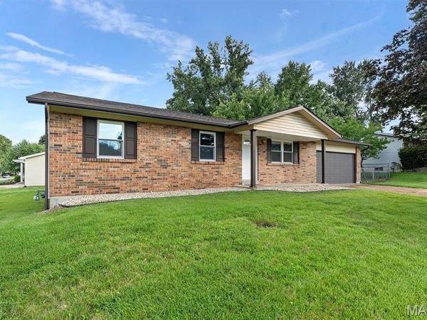3901 Nugget Drive , St Peters, MO 63376
