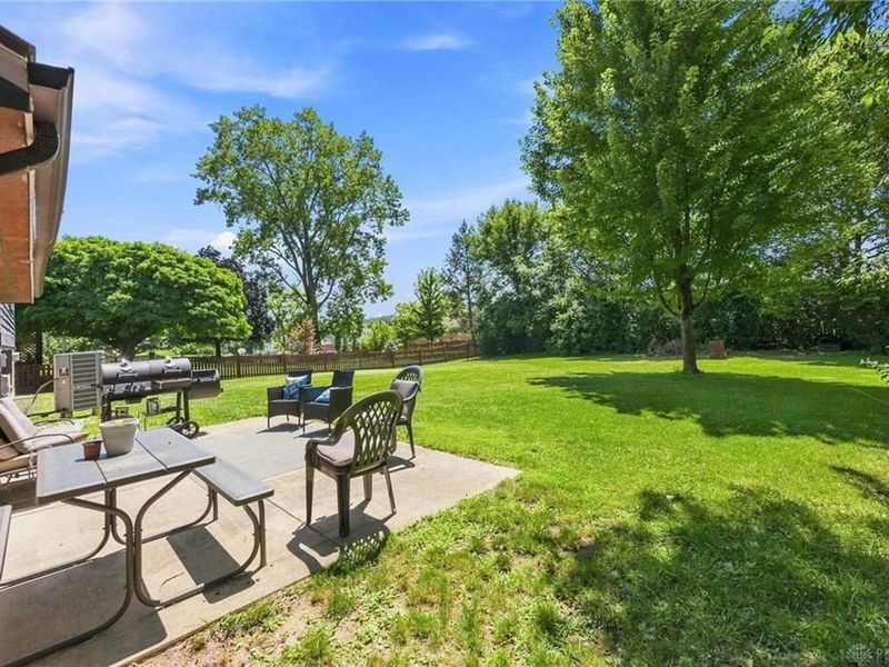 1748 Sherwood Forest Drive, Miamisburg, OH 45342 Photo 34