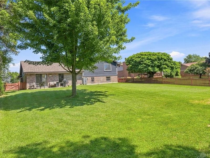 1748 Sherwood Forest Drive, Miamisburg, OH 45342 Photo 36