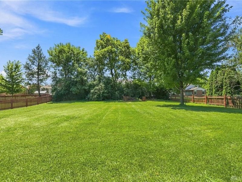 1748 Sherwood Forest Drive, Miamisburg, OH 45342 Photo 37