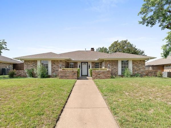 2001 Papeete Drive, Plano, TX 75075