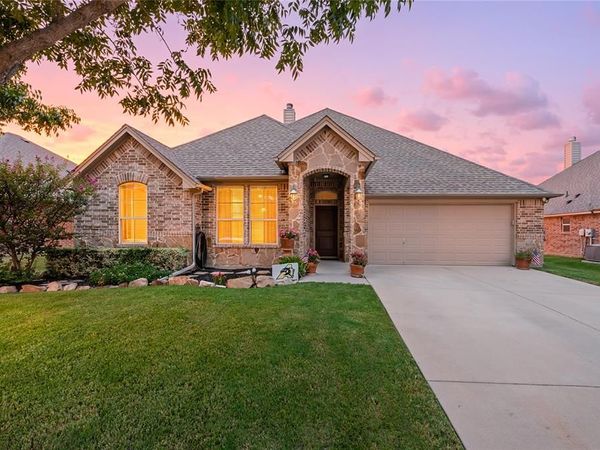116 Camouflage Circle , Willow Park, TX 76008