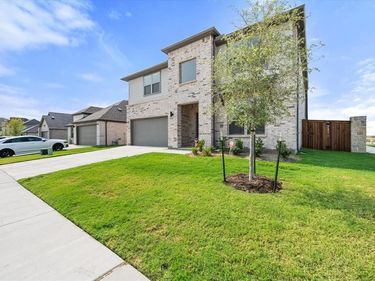 1421 Arciones Road, Fort Worth, TX 76052